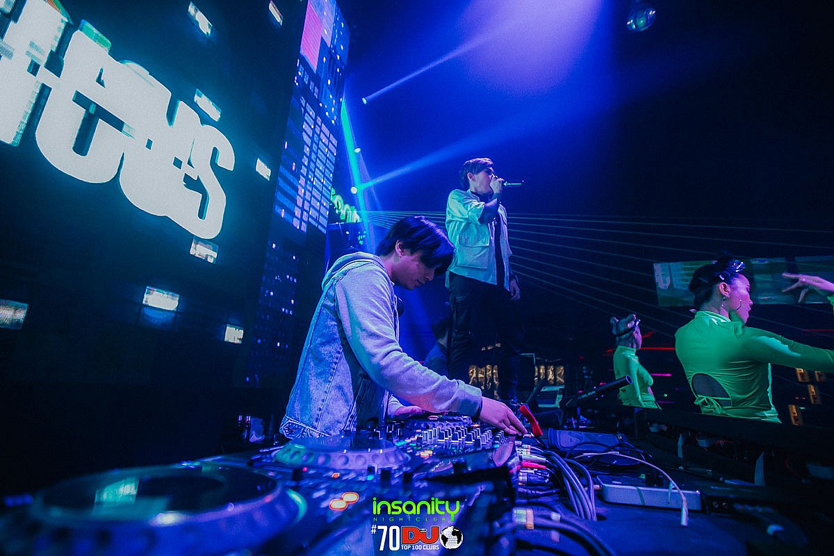 Fridays - With DJ Dear Rerox